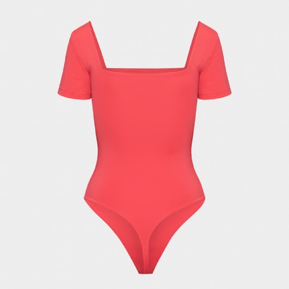 Aritzia Contour Bodysuit - Picture 3 of 9